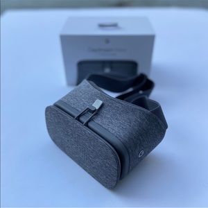 LIKE NEW Google Daydream View VR Headset